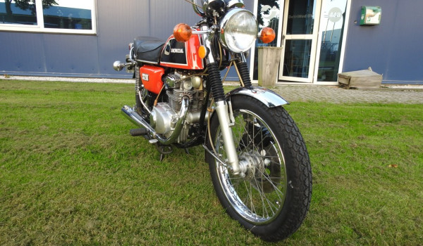 Honda CB 200 ( Verkocht )